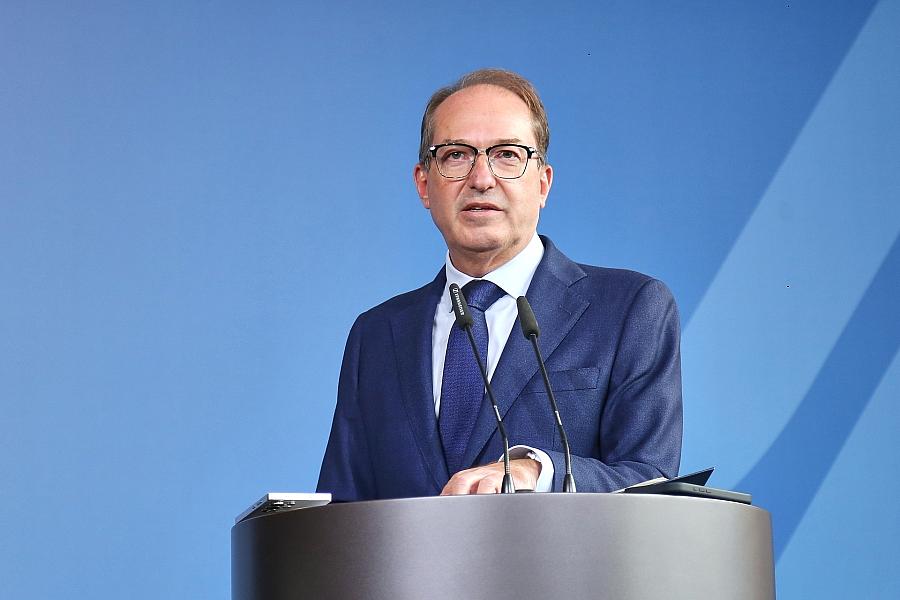 Dobrindts Investitionsschutzgesetz stößt in SPD auf Kritik