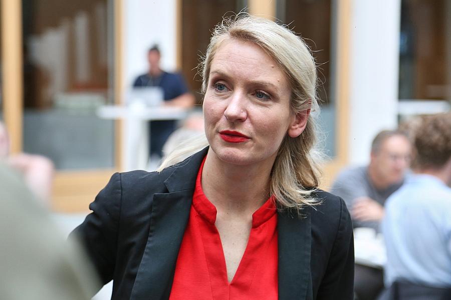 Linke-Chefin Schwerdtner: Proteste in Frankreich sind Ausdruck berechtigter Frustration