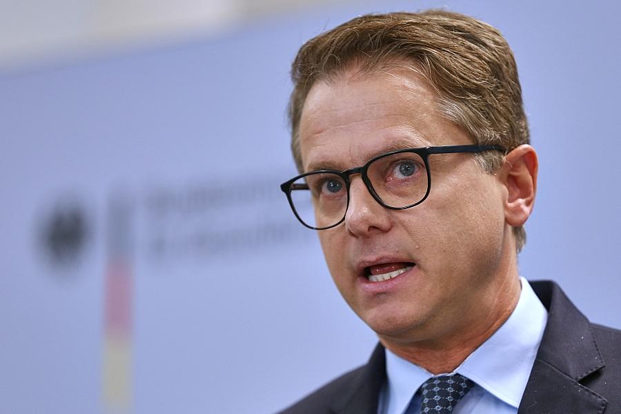 Linnemann: GKV-Zusatzbeitrag bleibt stabil – Ausgabenwachstum sinkt unter drei Prozent