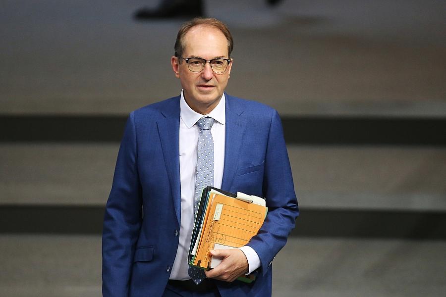 Verfassungsrechtler Kingreen sieht Dobrindts Investitionsschutzgesetz auf „glattem Eis“