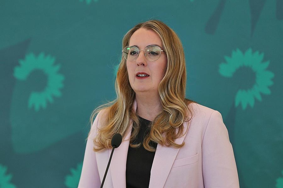 Klimaschäden durch Superreiche: Grüne und SPD fordern Extra-Abgabe auf Privatjets und Übergewinnsteuer