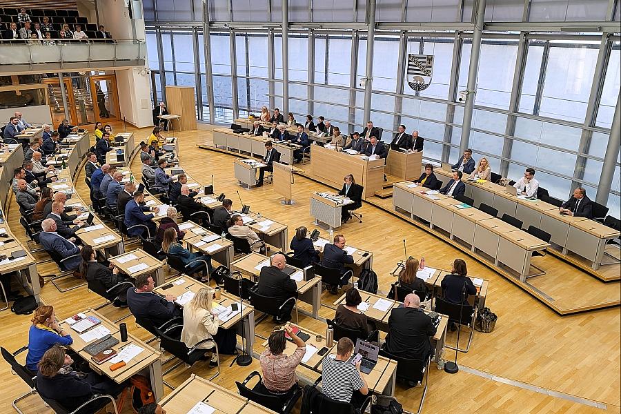 BSW und AfD beschließen gemeinsamen Antrag in Sachsen-Anhalt: Wagenknecht spricht vom Ende der „Brandmauer“