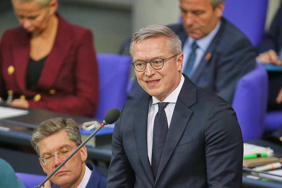 Wildberger fordert KI-Einsatz gegen Sicherheitslücken nach PHP-Warnung