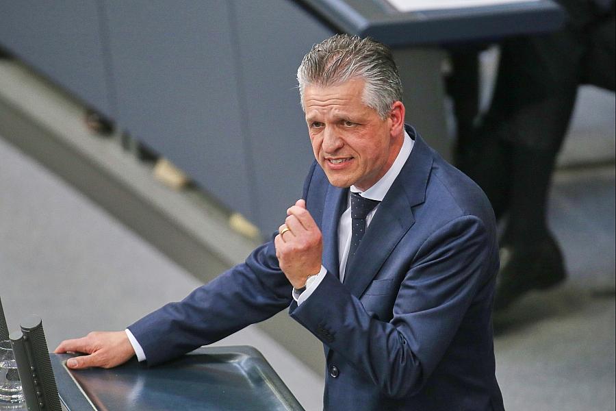 Thorsten Frei pocht auf Abschaffung des Acht-Stunden-Tages