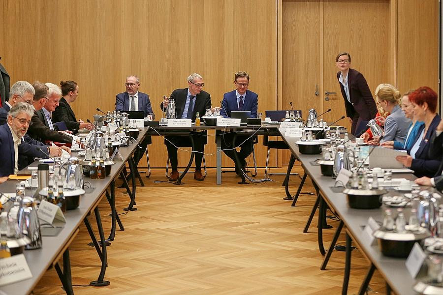 Konstituierende Sitzung der Pflegestrukturkommission am 27.10.2026