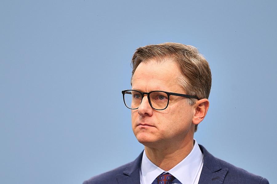 Pflege: Patientenschützer Brysch wirft Gesundheitsminister Linnemann widersprüchliches Handeln vor