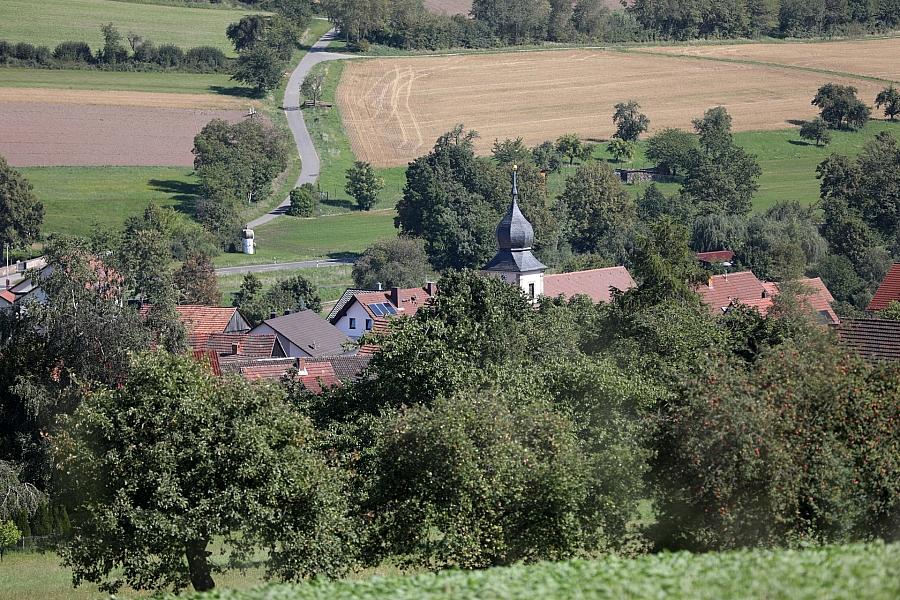 Häuser in einem Dorf (Archiv)