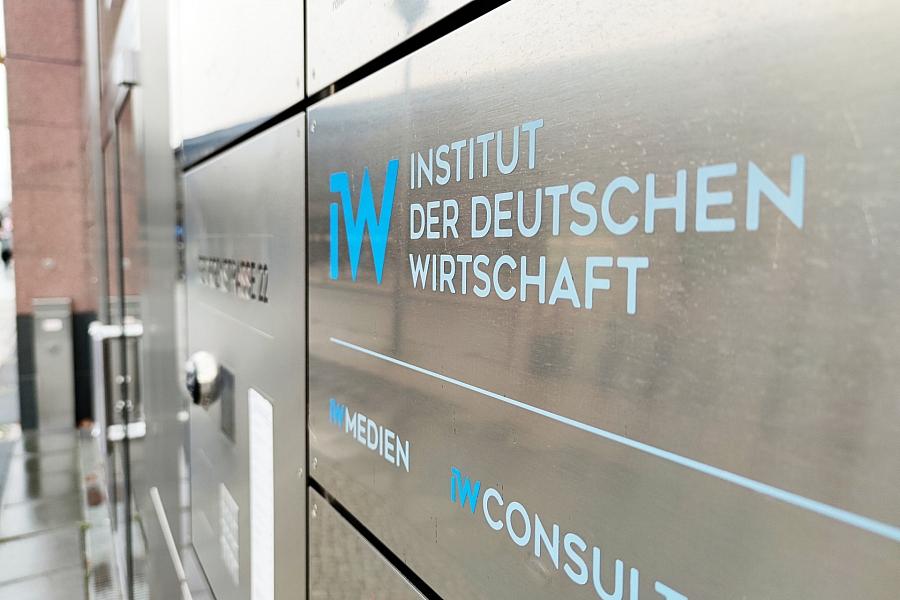 Deutsche Einheit: Ostdeutsche Wirtschaft erreicht nur 79 Prozent des Westniveaus – Aufholprozess stockt seit fünf Jahren