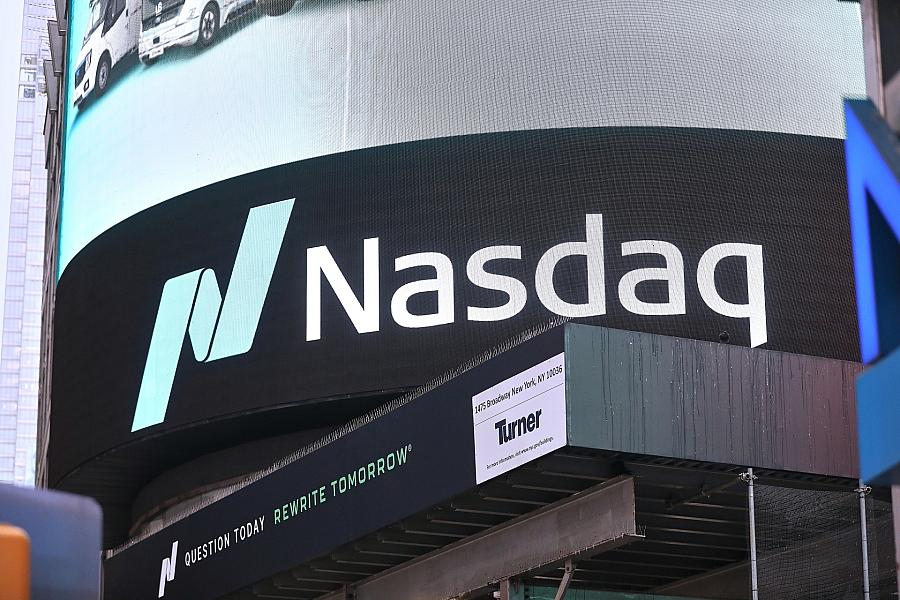 US-Börsen steigen: S&P 500 und Nasdaq 100 auf Rekordhoch, KI-Hype und Nvidia treiben Kurse