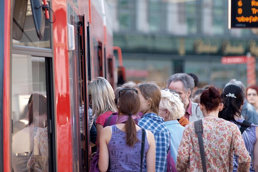 ÖPNV 2025: Mehr Fahrgäste bei Bahn und Bus