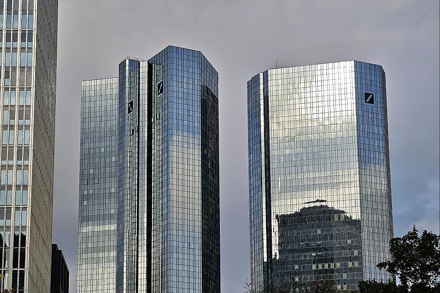 Deutsche Bank wertet Commerzbank-Übernahme durch Unicredit als Chance für sich